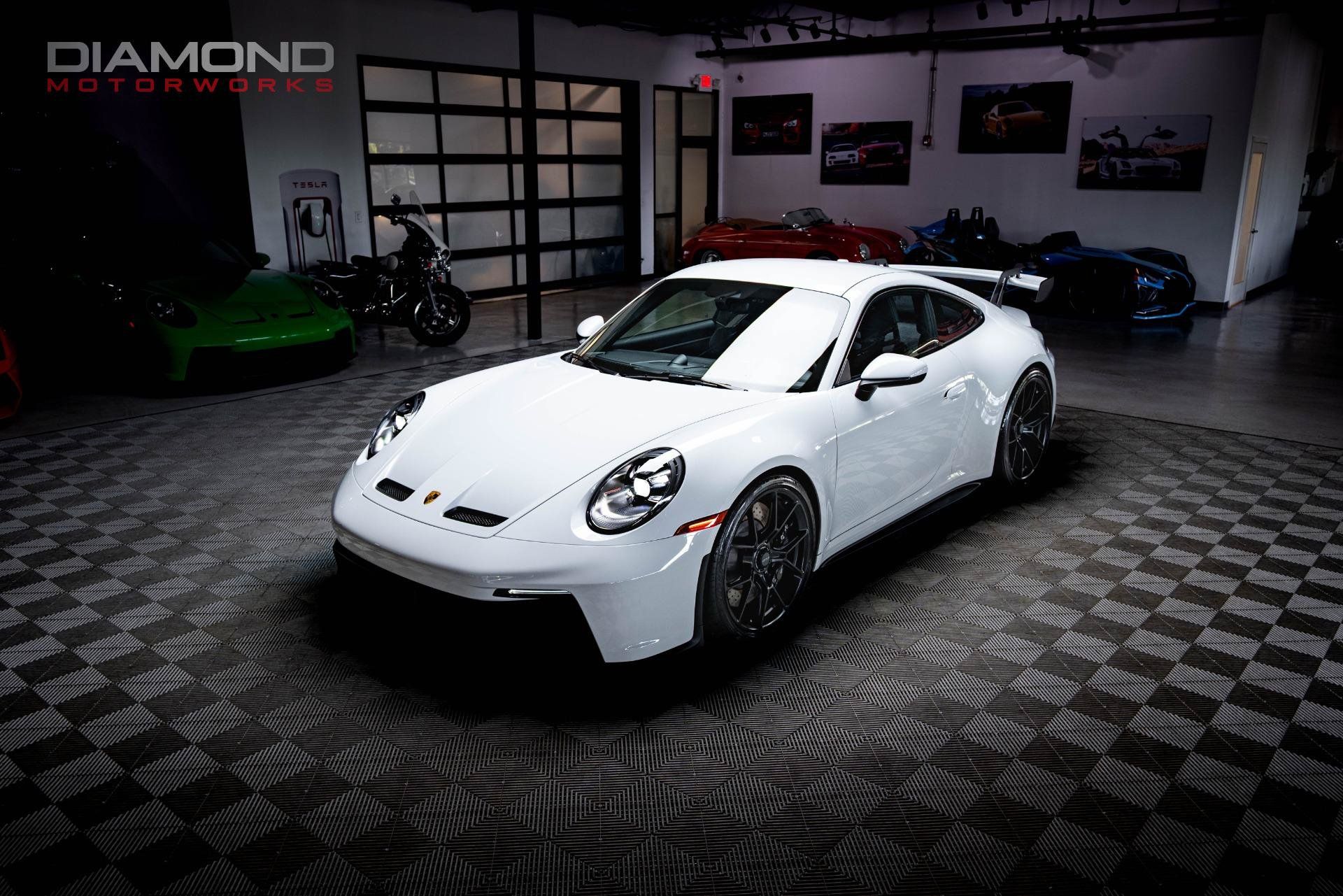 Used 2022 Porsche 911 GT3 RWD image 3