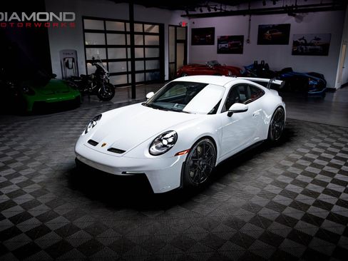 Used 2022 Porsche 911 GT3 RWD image 3