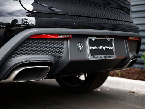 New 2026 Porsche Macan image 15