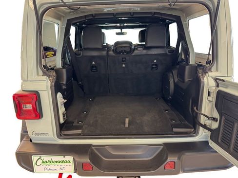 Used 2023 Jeep Wrangler Unlimited Rubicon w/ Dual Top Group AWD/4WD image 19