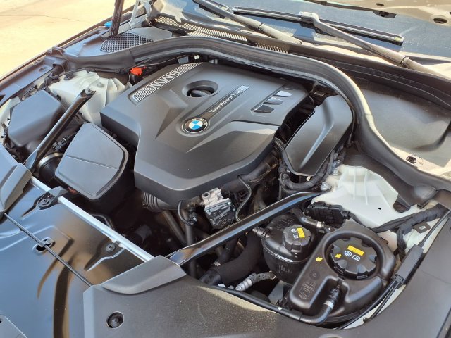 Used 2017 BMW 530i RWD image 10