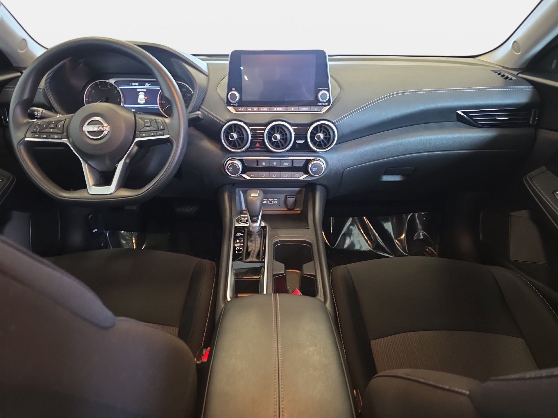 Used 2025 Nissan Sentra SV FWD image 26