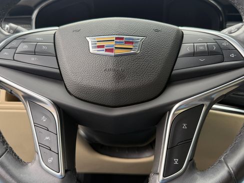 Used 2017 Cadillac XT5 Luxury w/ Driver Awareness Package image 17