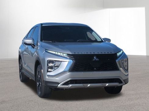 Used 2023 Mitsubishi Eclipse Cross SE image 3