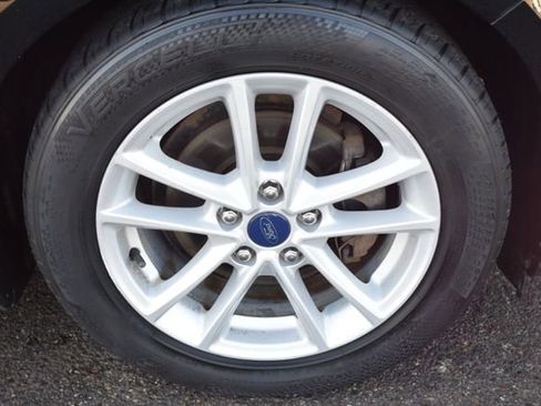 Used 2017 Ford Focus SE image 37