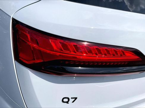 Used 2025 Audi Q7 3.0T Premium Plus AWD/4WD image 29