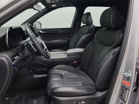 Used 2024 Hyundai Palisade Calligraphy image 10