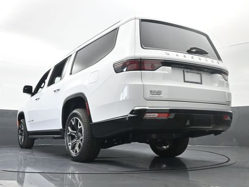 Used 2023 Jeep Wagoneer L Series III w/ Preferred Equipment Group image 63