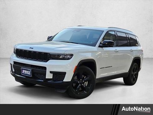 Used 2023 Jeep Grand Cherokee L Laredo image 1