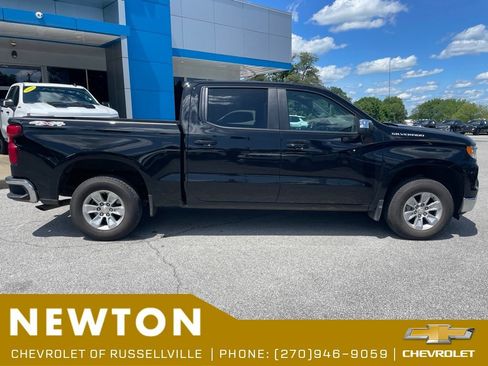 Used 2022 Chevrolet Silverado 1500 LT AWD/4WD image 17