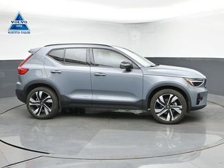 Used 2023 Volvo XC40 B5 Ultimate w/ Protection Package Premier AWD/4WD video 1