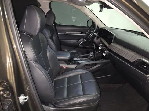 Used 2024 Kia Telluride EX AWD/4WD image 9