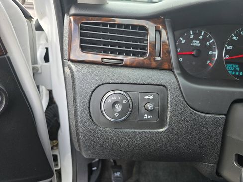 Used 2015 Chevrolet Impala LTZ image 18