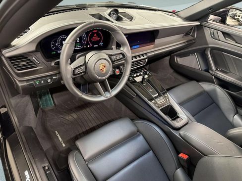 Certified 2026 Porsche 911 Targa 4 GTS AWD/4WD image 4