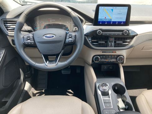 Used 2022 Ford Escape SEL AWD/4WD image 9