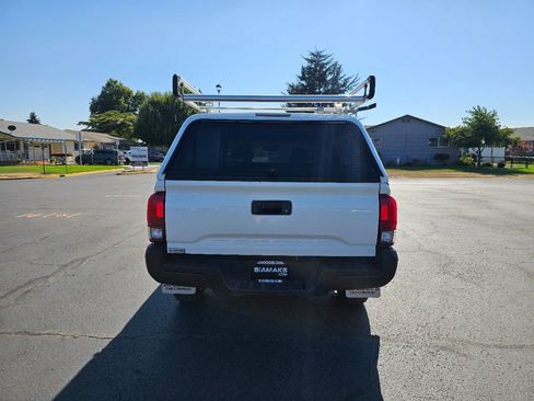 Used 2022 Toyota Tacoma SR image 15