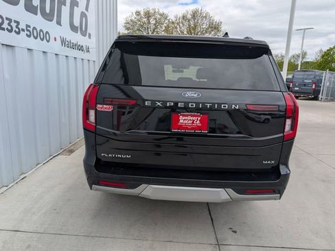 Used 2025 Ford Expedition Max Platinum AWD/4WD image 26