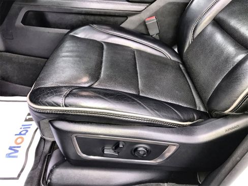 Used 2020 RAM 1500 Limited w/ Body Color Bumper Group image 12