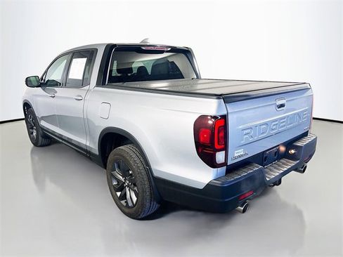 Certified 2024 Honda Ridgeline Sport image 5