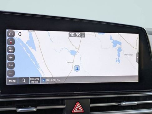 Used 2025 Hyundai Elantra SEL image 22