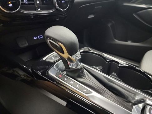 Used 2024 Chevrolet Trax LT image 32