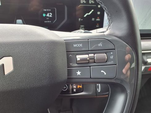 Used 2024 Kia EV9 Light RWD image 20