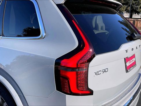 New 2026 Volvo XC90 T8 Ultra w/ Protection Package Premier image 25