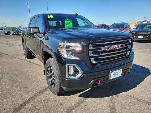 Used 2019 GMC Sierra 1500 AT4 w/ Technology Package AWD/4WD image 3