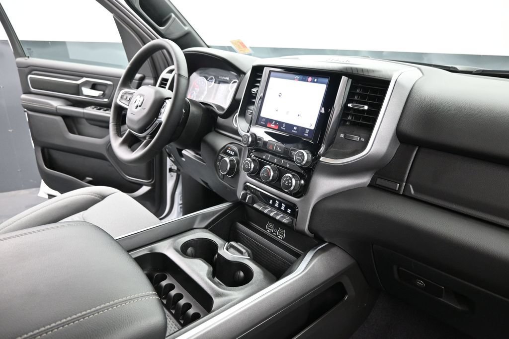 Used 2025 RAM 1500 Big Horn AWD/4WD image 32