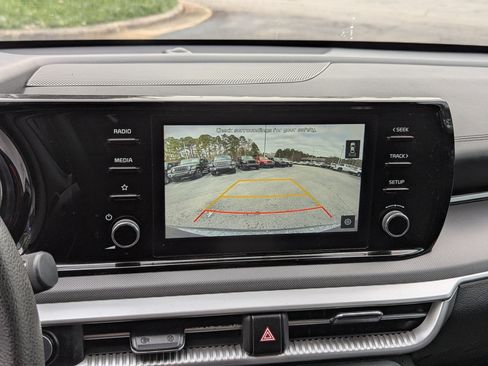 Used 2021 Kia K5 LXS image 21