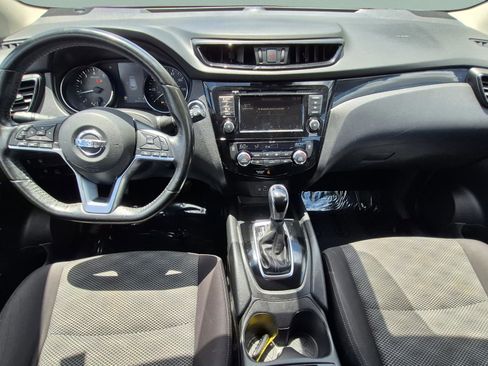 Used 2019 Nissan Rogue Sport SV w/ All-Weather Package AWD/4WD image 13