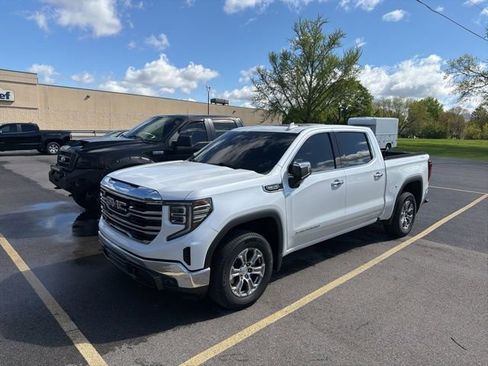 Used 2023 GMC Sierra 1500 SLT w/ SLT Convenience Package AWD/4WD image 3
