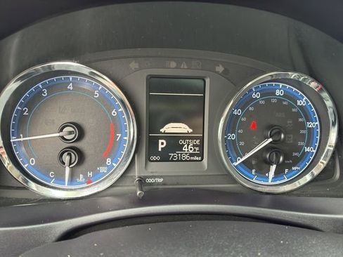 Used 2018 Toyota Corolla LE image 15