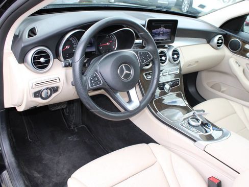 Used 2017 Mercedes-Benz C 300 4MATIC Sedan image 13