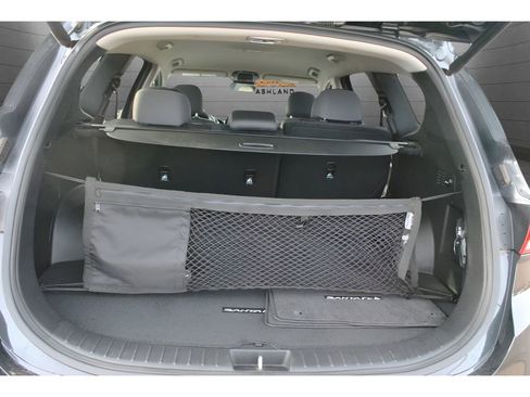 Used 2023 Hyundai Santa Fe SEL w/ Cargo Package AWD/4WD image 9