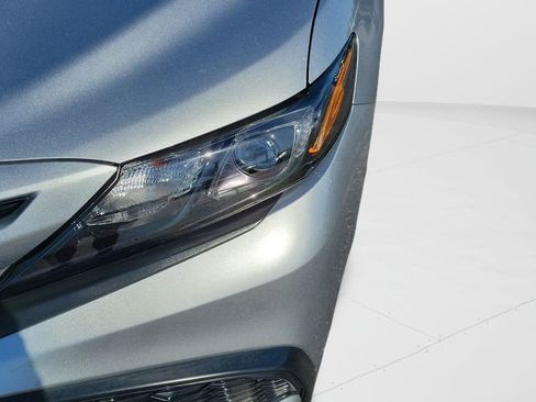 Used 2024 Toyota Camry SE image 9