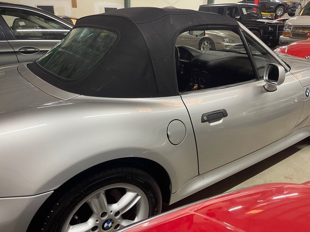 Used 2000 BMW Z3 2.5i RWD image 34
