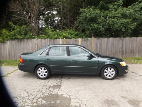 Used 2002 Toyota Avalon XLS FWD image 8