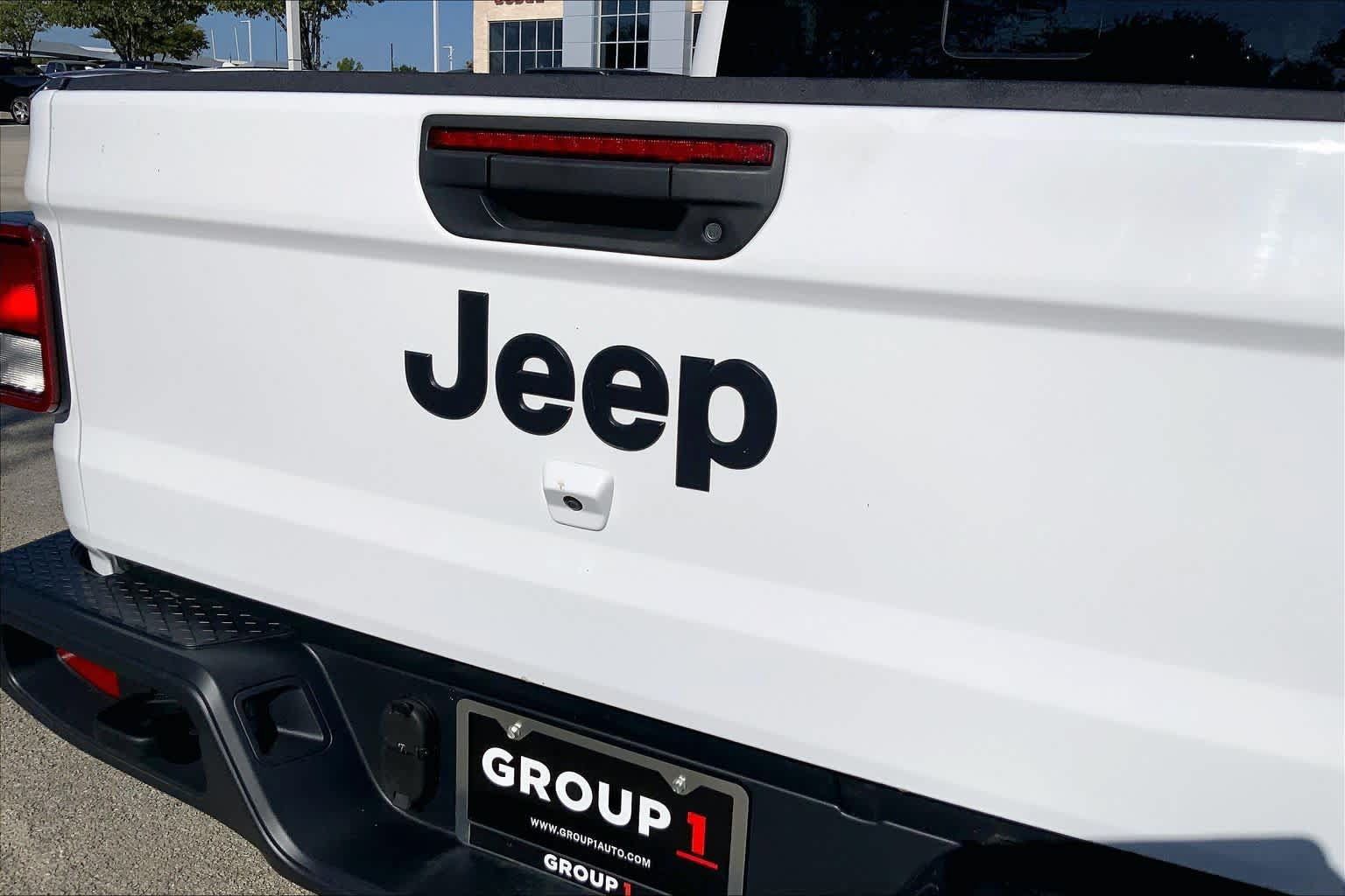 Used 2025 Jeep Gladiator Sport AWD/4WD image 27