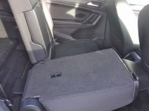 Used 2019 Volkswagen Tiguan SEL image 35