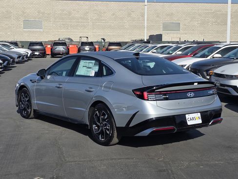 New 2025 Hyundai Sonata SEL image 8