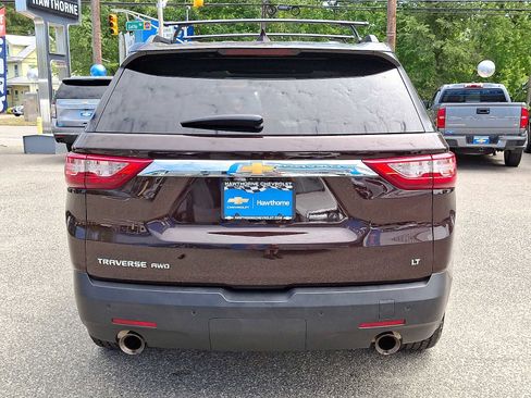 Used 2020 Chevrolet Traverse LT w/ LT Premium Package image 4