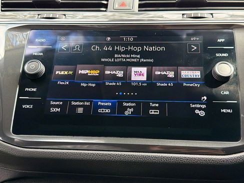 Used 2022 Volkswagen Tiguan SE image 30