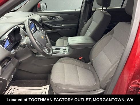 Used 2023 Chevrolet Traverse LT image 13