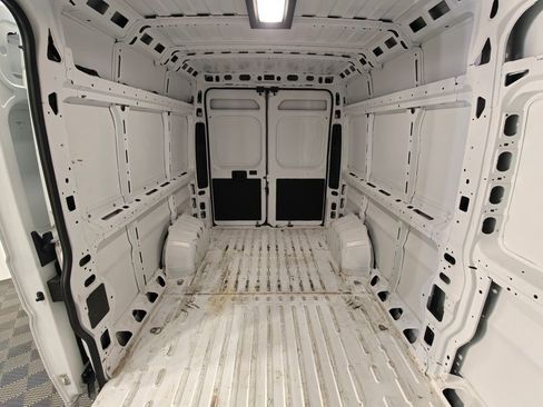 Used 2024 RAM ProMaster 2500 w/ Convenience Group FWD image 20