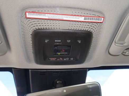 Used 2023 Toyota Prius Prime SE image 21