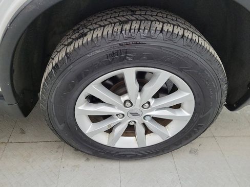 Used 2019 Dodge Durango SXT image 31