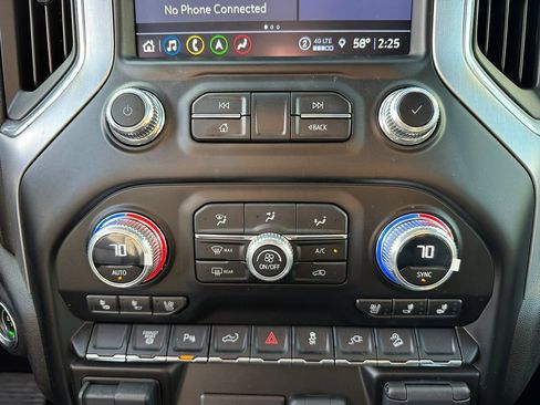 Used 2023 GMC Sierra 2500 SLT w/ SLT Premium Package image 18