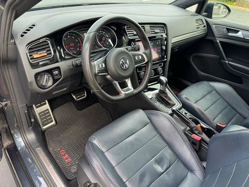 Used 2018 Volkswagen GTI SE image 12