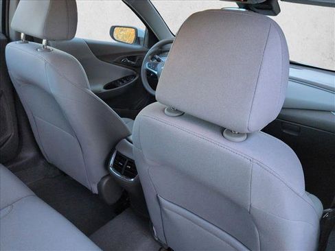 Used 2025 Chevrolet Malibu LT image 21